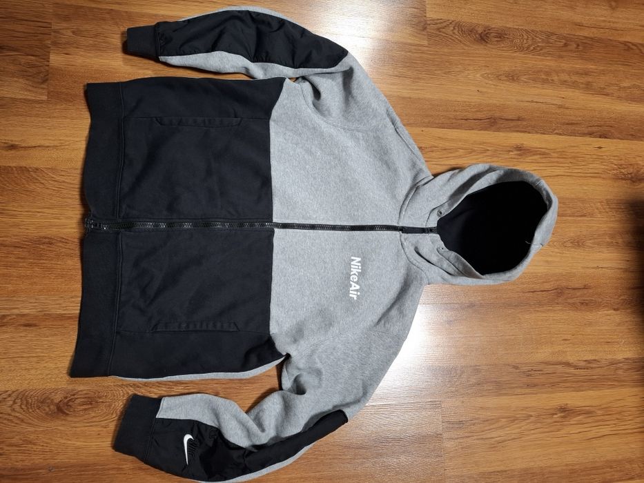 Nike air мъжко яке L размер.