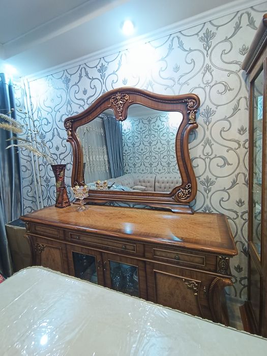 Камод стенка сотилади