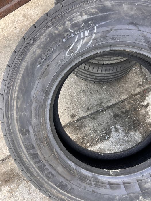 2 anvelope camion tractiune 315/70/22.5 , Truckstar , 13-14 mm