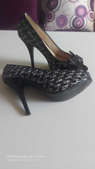 Дамси сандали с висок ток