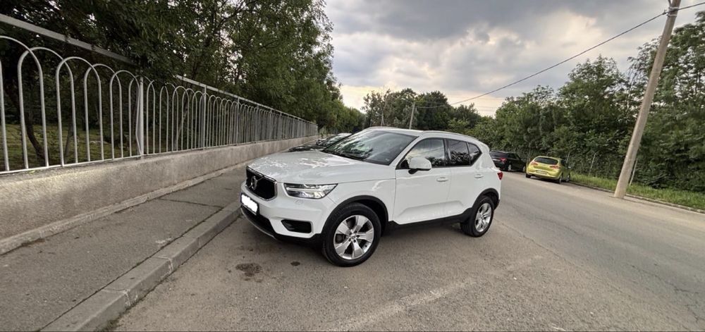 VOLVO XC40 2019 — imagine 1