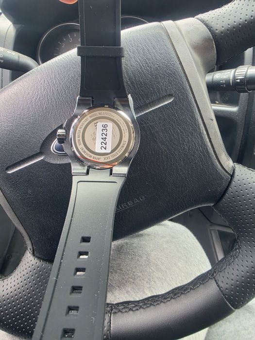 Часовник invicta