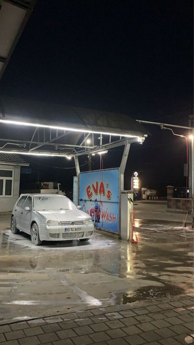Vand golf 4 1.6 pret negociabil