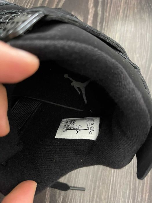 Jordan 4 Black Cat (Ultimele perechi)