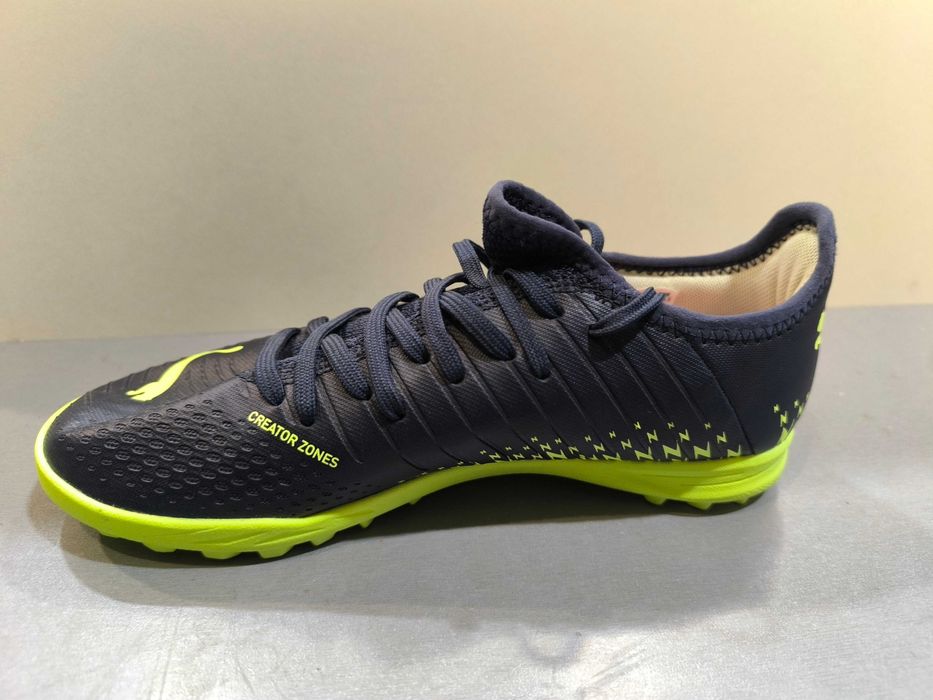 ПРОМОЦИЯ 20%Puma N37,5.Детски футболни стоножки.Нови.Оригинал.