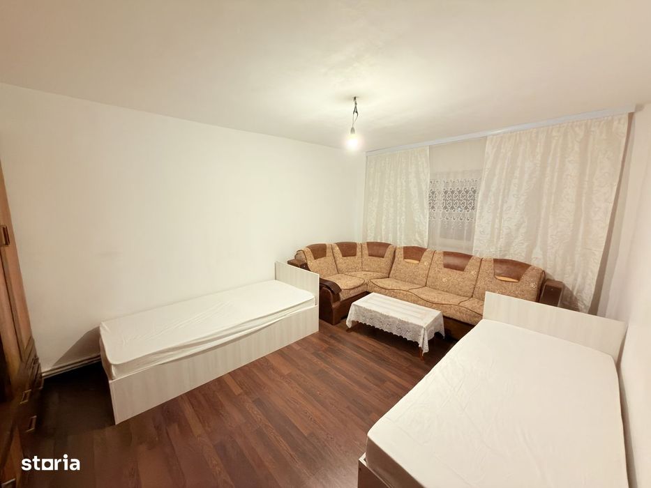 Apartament 4 camere decomandat