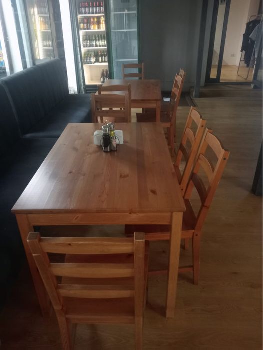 Masa lemn pin masiv 4/6 persoane, stare foarte buna (fara scaune)
