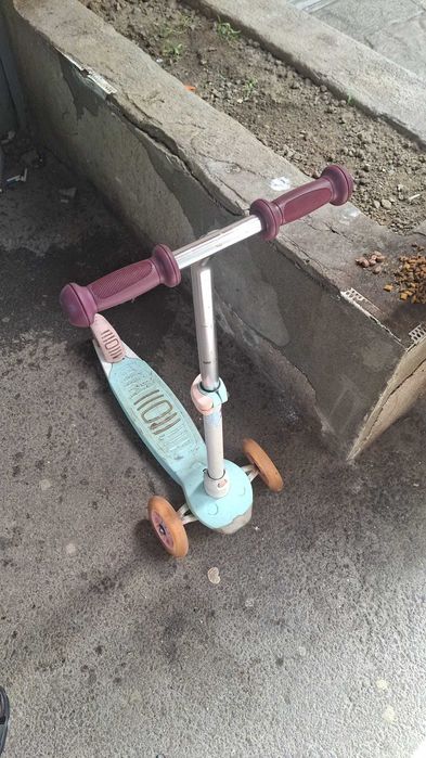 Trotineta cu 3 roti