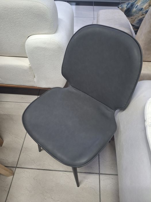 Стулья новые кожзам