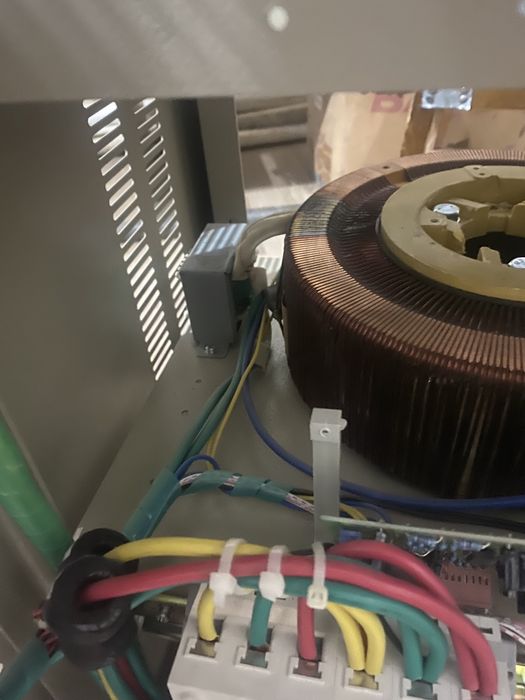 Ремонт стабилизатора от 500 ватт до 300 киловатт