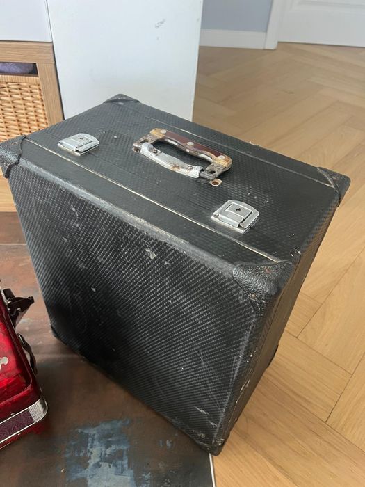 Vând acordeon  in stare buna