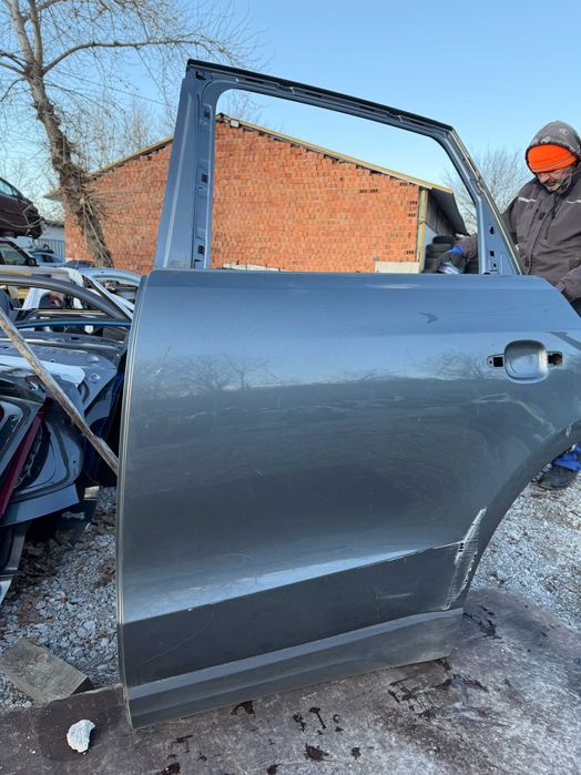 Врата   Audi  Q5