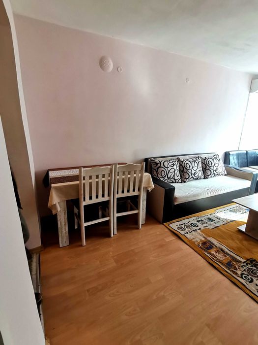 Дава се под наем Двустаен апартамент в Бургас, Възраждане - 60 кв.м за 200 € - Снимка #1