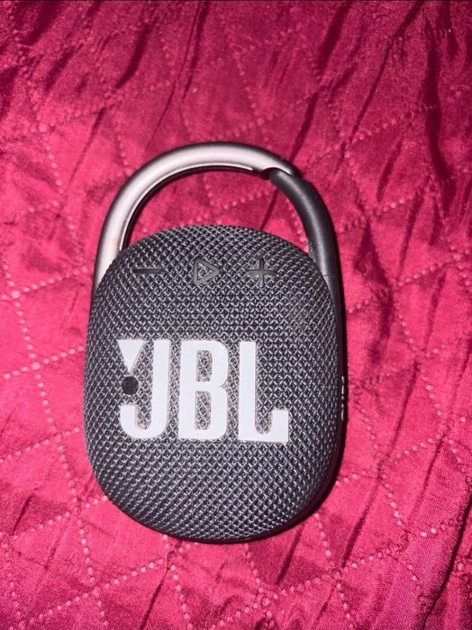 Vand jbl clip 4 in stare buna de functionare