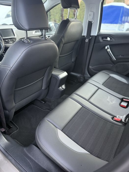 Peugeot 2008 1.6 Diesel Euro 5 Senzori/Navigatie/Led