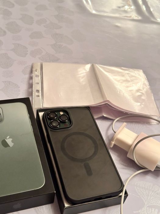 Продам Iphone 13 pro max