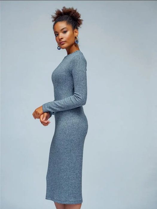 Продам платья...