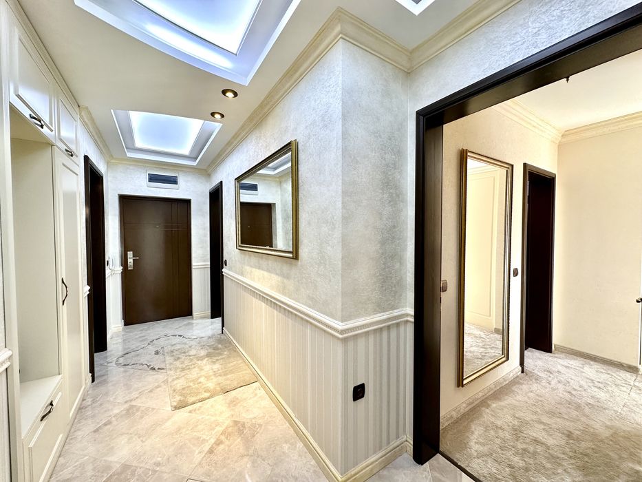 Продава се Тристаен апартамент в Велико Търново, Център - 101 кв.м за 1832 €/кв.м - Снимка #5