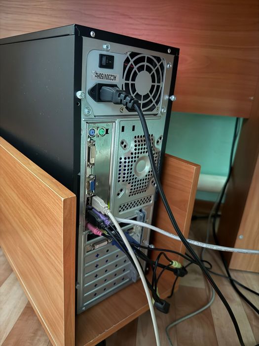Системной блок (процессор core i3)