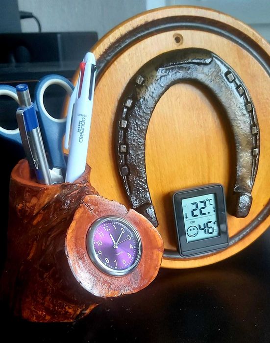 Комплект истинска подкова с термометър и канцелярска чаша с часовник