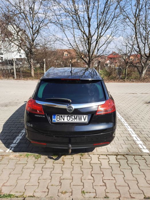 Opel Insignia Sports Tourer 2011