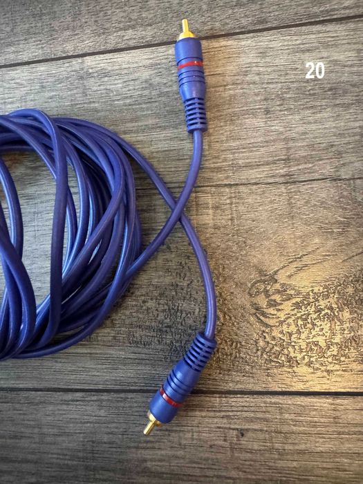 Продавам кабели по 1 евро