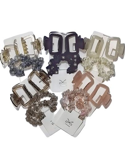 Продаются заколки и резинки цены от 10.000