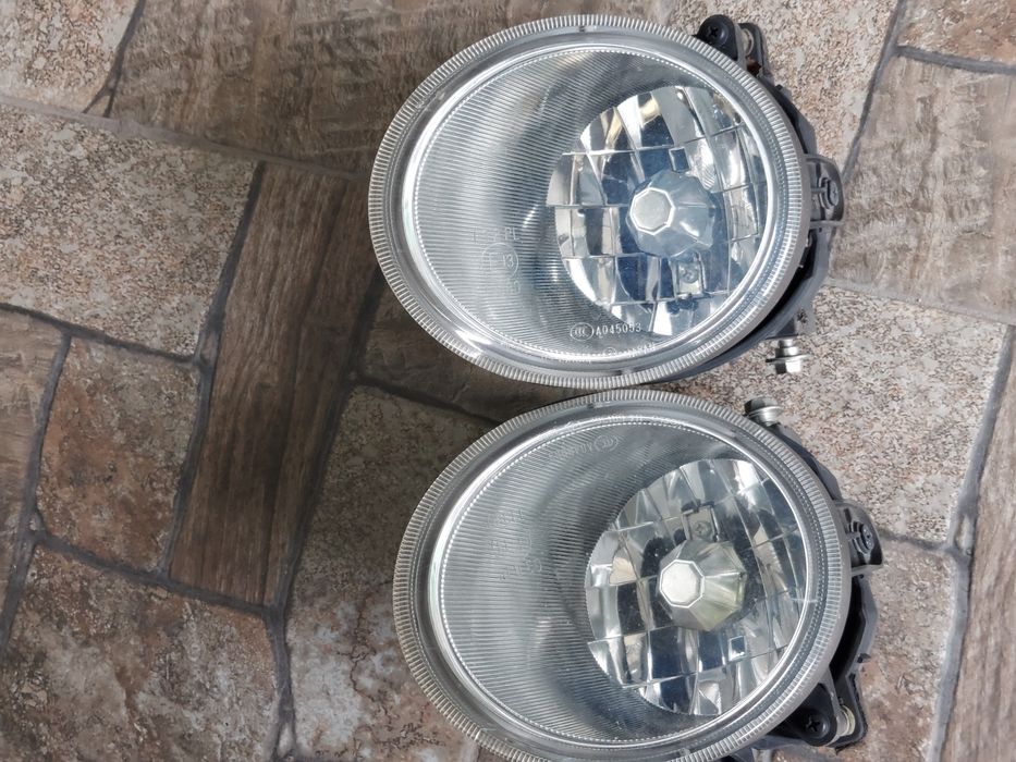 Противотуманки Subaru Outbask 2014 год .