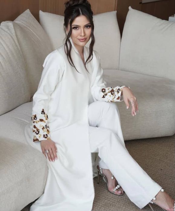 Абайка из Катара