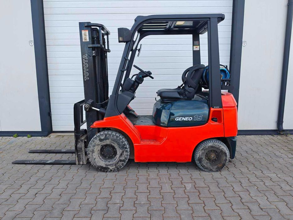 Мотокар TOYOTA 02-7FG15 – газокар 1500 кг / 3000 мм / позиционер - от АБ Сервиз мотокари, газокари, електрокари