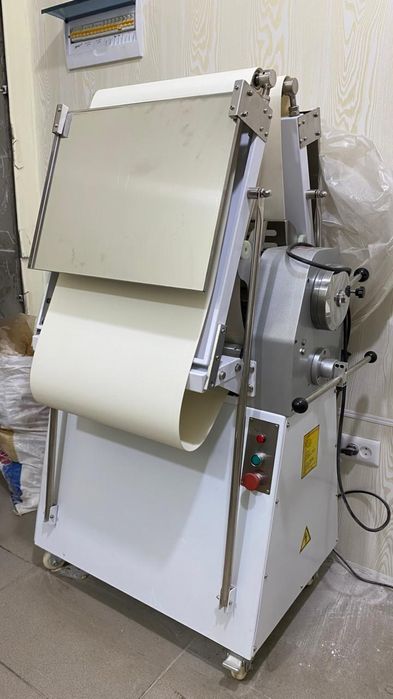 Продам тестораскатку новая