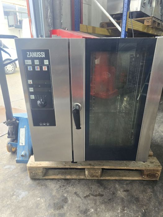 Cuptor Convectie  Profesional  Electrolux capacitate 10 tavi,6 tavi