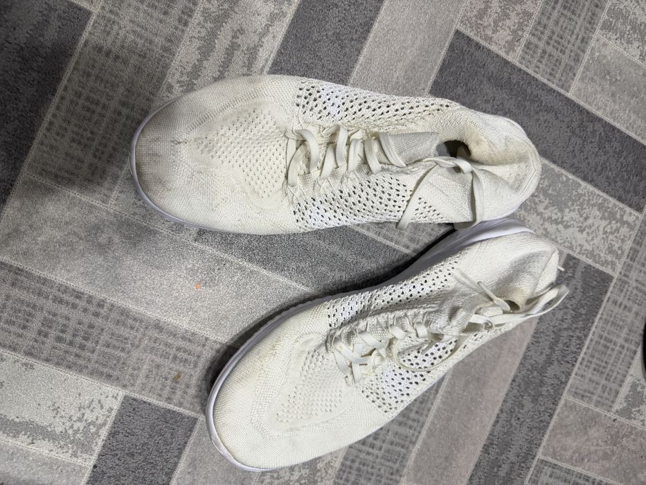 Продам мужские кросовки 45