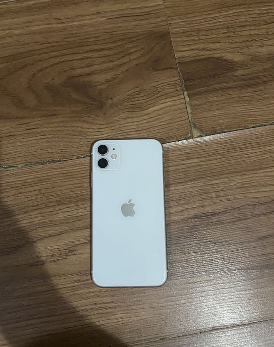 iPhone 11 в хорошем состоянии