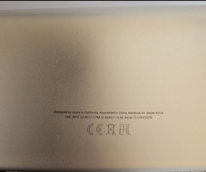 MacBook Air model 3114, M3, 15" nou