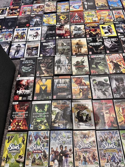 De vanzare LOT jocuri PC