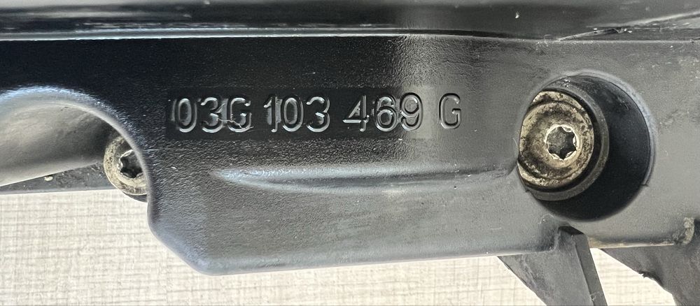 Капак цилиндрова глава 03G 103 469G. 2.0TDi BMM/BMP 1.9TDi BLS