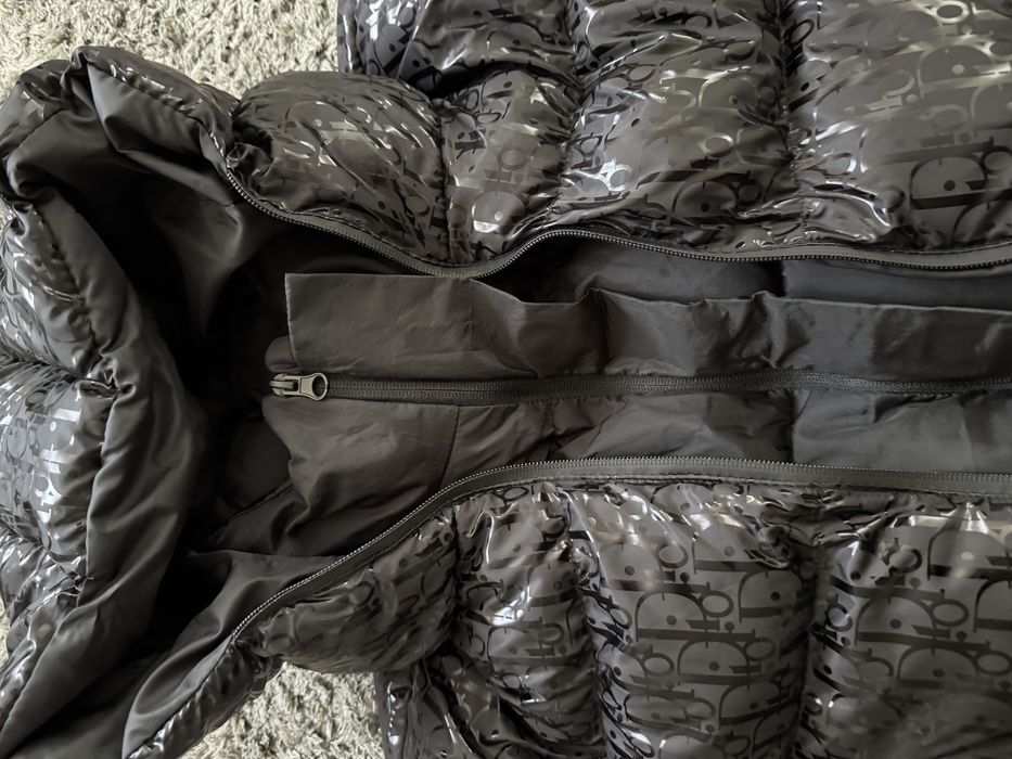 Geacă puffer tip Christian Dior gri lucioasă model premium mărimea