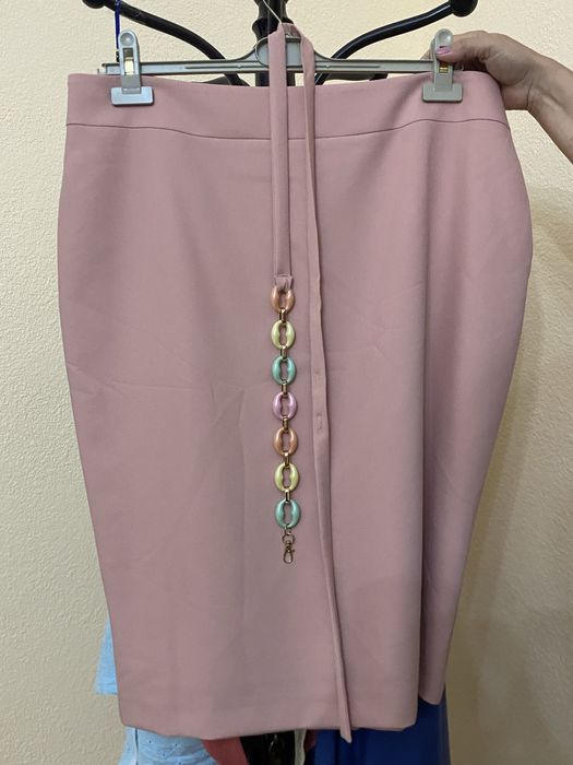 Продам костюм новый