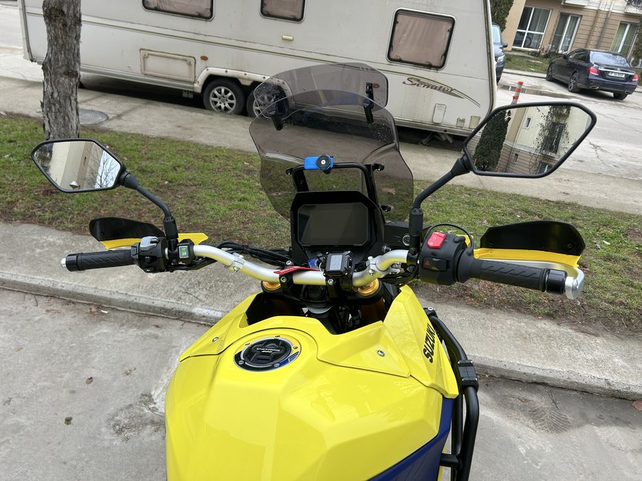Suzuki V-Strom 800DE 2023 – Echipare Premium (~3.000€ accesorii)