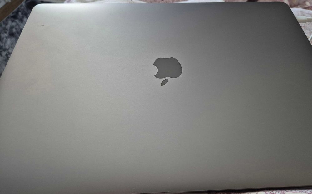 MacBook Pro - i7 2.8GHz 16Gb 256Gb