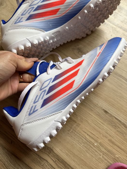 Оригинални стоножки Adidas F50 Club TF! 41 н