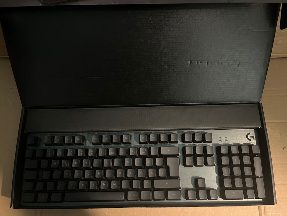 Tastatura logitech g513 carbon