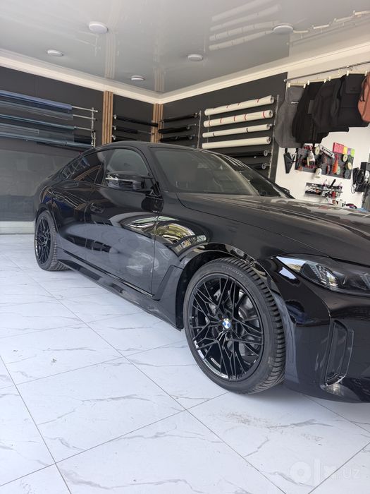 BMW i4 edrive 40i 2026 (05/25) model, probeg 1300 km