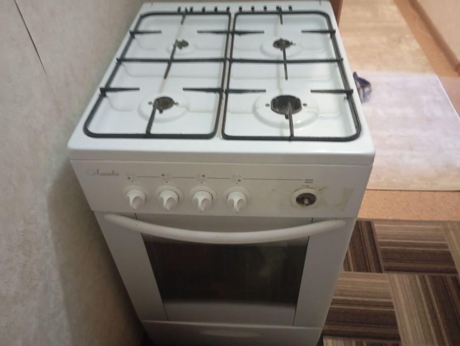 Продаю газовую плиту