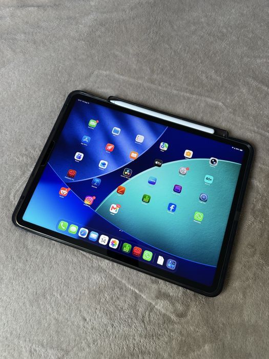 iPad Pro 12,9 inch (a 5-a generație) M1 128 GB + APPLE Pencil 2nd Gen