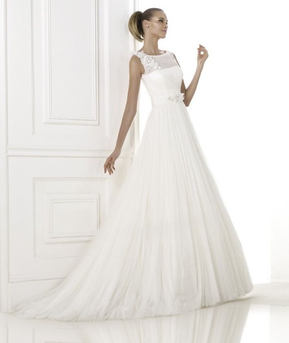 rochie de mireasa PRONOVIAS STYLE "BERMELLON'' marimea 36-38