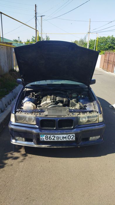 Продам БМВ 320 есть вложения