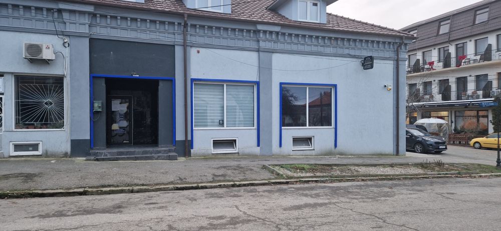 Închiriez spații comerciale zona centrala