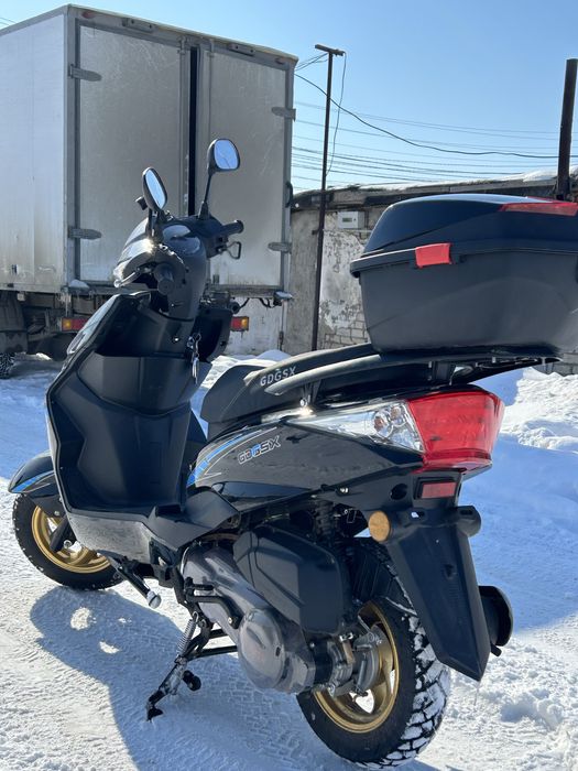 новый мопед м8.